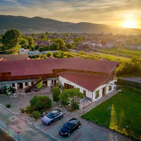 Pensiunea Ara Alba Iulia Eksteriør bilde